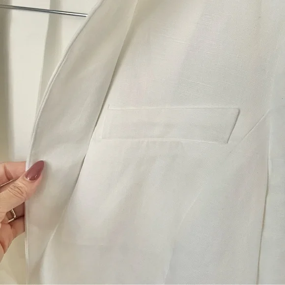NWOT Tailored Seaming Linen Blazer in 100% Linen White 12 Office Professional - Picture 9 of 16